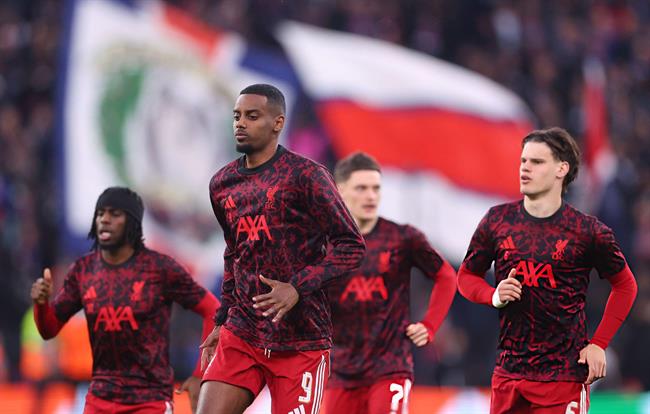 Robertson động viên Florian Wirtz và Isak sau mùa giải khó khăn 1