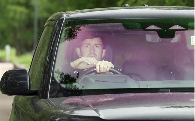 Hình ảnh đáng lo ngại của Harry Maguire khi bị loại khỏi tuyển Anh
