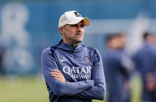 PSG chia đôi đội hình, đối đầu nhau hơn 60 phút
