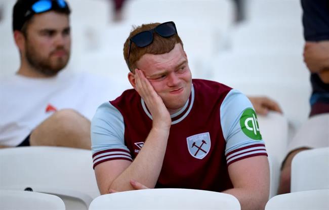Khoảnh khắc trái ngược giữa West Ham và Tottenham