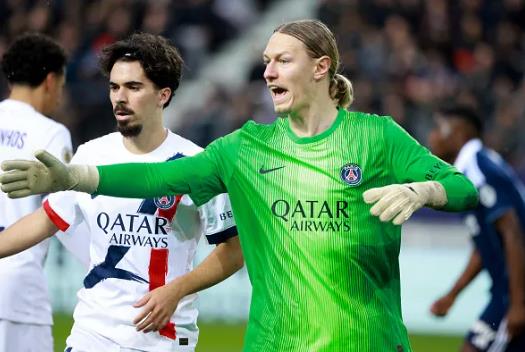 PSG có một điểm yếu mà Arsenal có thể khai thác