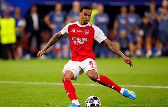 Gabriel xung phong đá quả penalty quyết định trước PSG