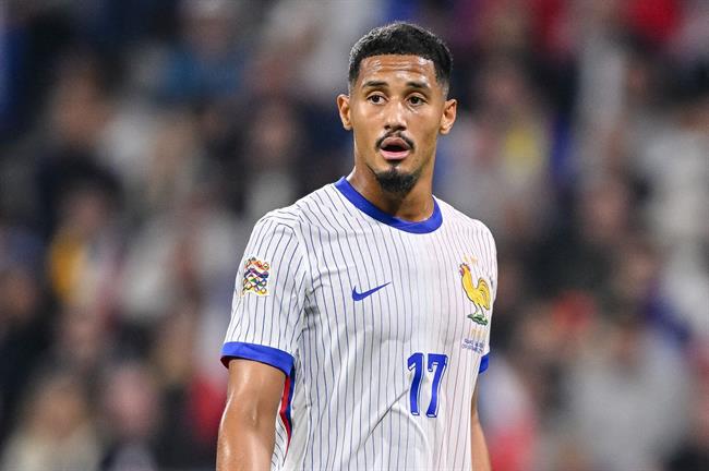 Deschamps trấn an người hâm mộ Pháp về tình trạng của Saliba