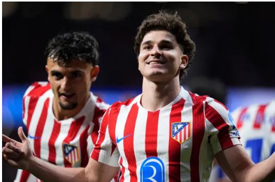 Người cũ khuyên Chelsea nên tham gia vào cuộc đua giành Julian Alvarez