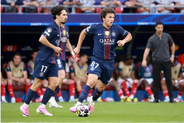 PSG quyết định tương lai Joao Neves và Vitinha