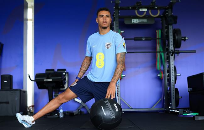 Morgan Rogers lên tiếng về tin đồn đến Arsenal 1
