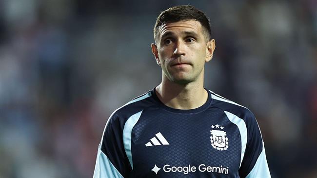 Emiliano Martinez sẵn sàng tái xuất ở trận ra quân của Argentina
