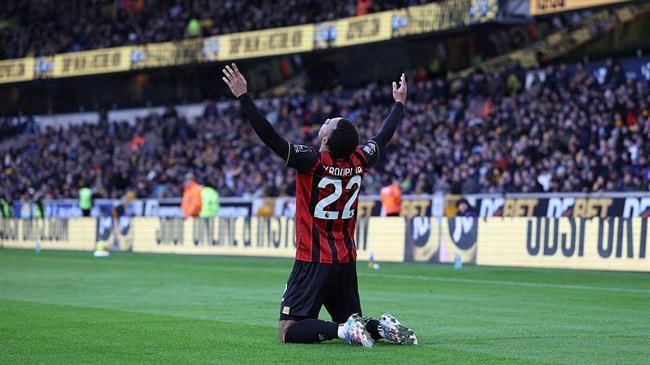 Arsenal có đối thủ lớn vụ Eli Junior Kroupi