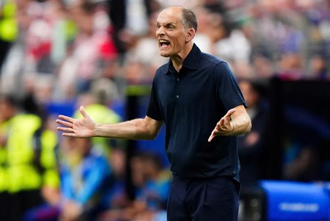 Tuchel quát học trò ngay trên sân
