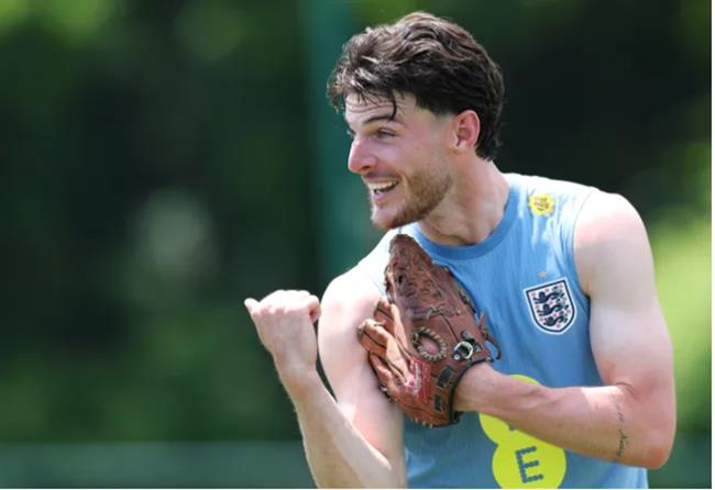 Declan Rice mang tin vui đến cho tuyển Anh