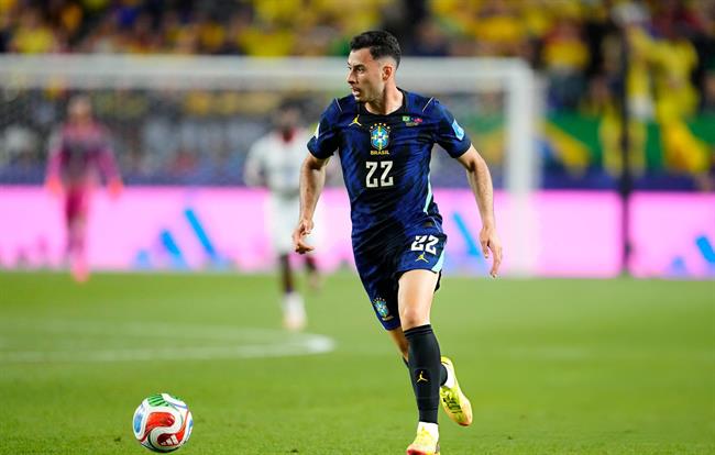 Sao Arsenal sẵn sàng thế chỗ Raphinha tại ĐT Brazil 1