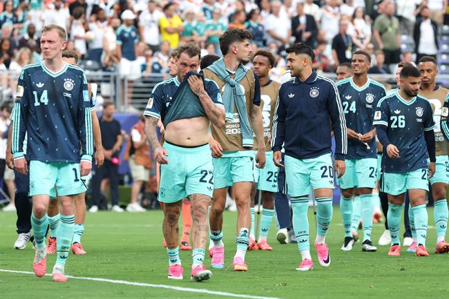 Klopp chỉ trích tuyển Đức sau cú sốc trước Ecuador