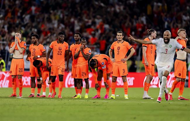 Van Dijk cay đắng khi chứng kiến Hà Lan thua đau Morocco 1