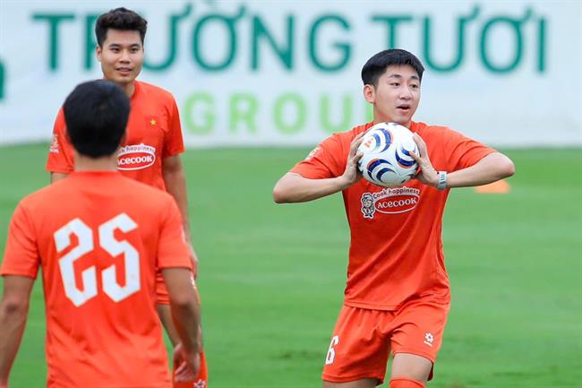 ĐT Việt Nam đổi lịch tập trước ngày sang Hàn Quốc