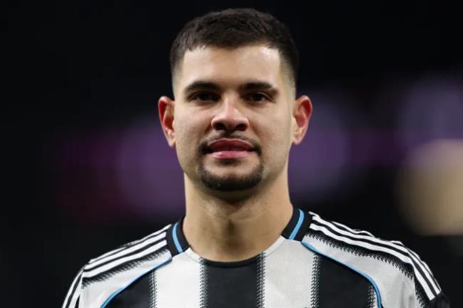 Bruno Guimaraes có câu trả lời cho Arsenal