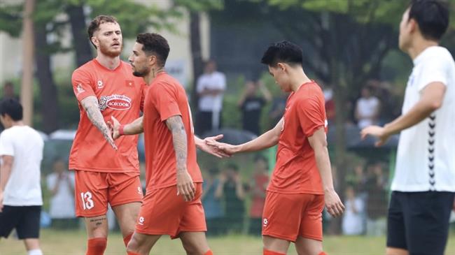 Vé xem Hoàng Hên, Tài Lộc đá cho ĐT Việt Nam chỉ bằng V.League