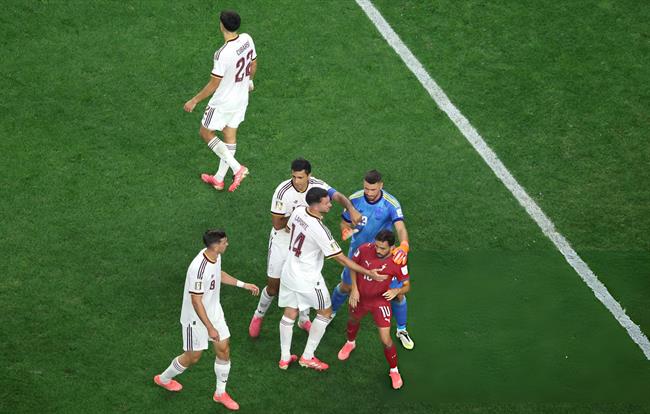 Rodri xin lỗi vì khiêu khích Bernardo Silva 1