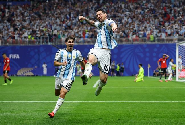 Lionel Messi: Không gì có thể vùi lấp được thiên tài