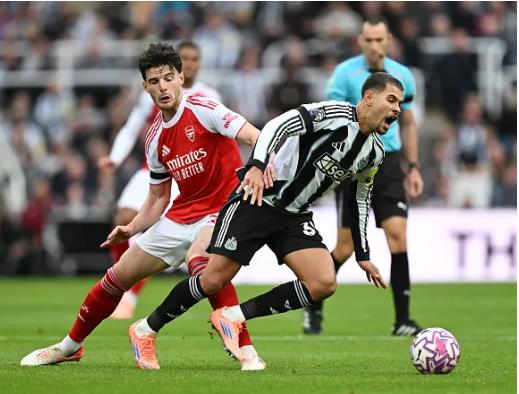Arsenal nhận lời cảnh báo vụ Bruno Guimaraes
