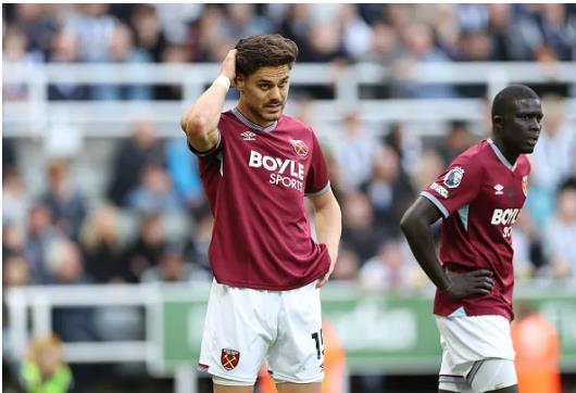 Arsenal muốn mua lại Konstantinos Mavropanos