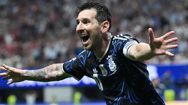 Lescott bảo vệ tuyển Anh: "Không có ai trong lịch sử ngăn được Messi"