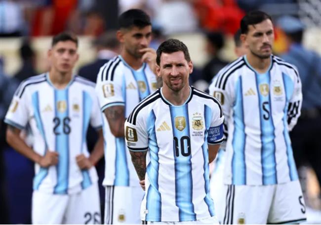 Truyền thông Argentina chỉ trích 4 cầu thủ sau thất bại trước TBN