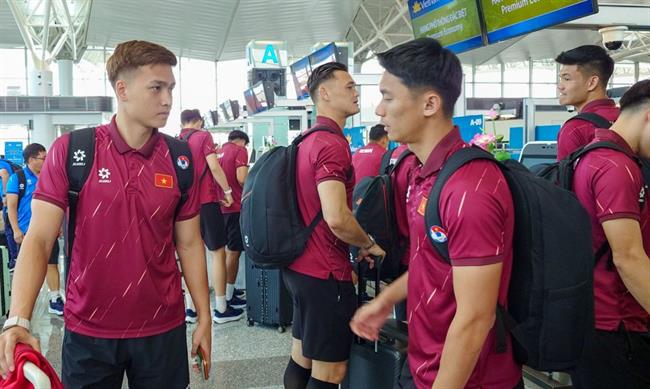 Đội tuyển Việt Nam tới Thái Lan chuẩn bị cho trận ra quân ASEAN Cup