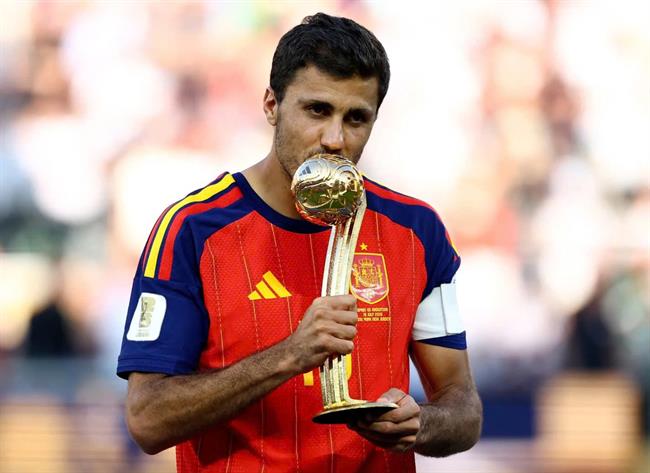Rodri phớt lờ Barca, chỉ muốn tới Real Madrid 1 Rodri phớt lờ Barca, chỉ muốn tới Real Madrid 1