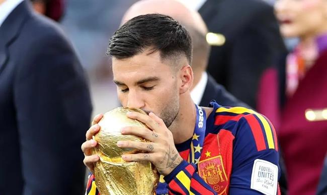 Alex Baena đi vào lịch sử sau chức vô địch World Cup cùng Tây Ban Nha