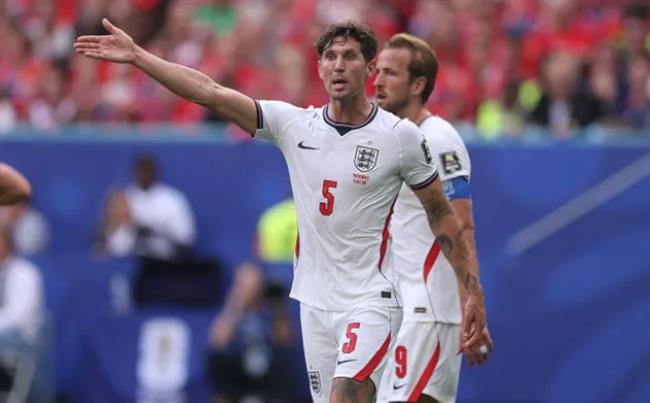 Arsenal gia nhập cuộc đua giành John Stones