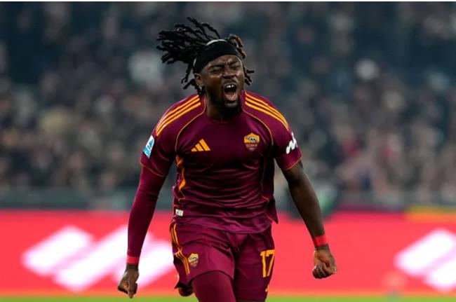 MU đánh bại Chelsea và Arsenal vụ Manu Kone