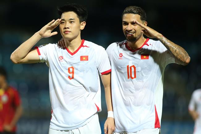 Chiêm ngưỡng pha ghi bàn đẳng cấp của Nguyễn Đình Bắc tại ASEAN Cup 2026