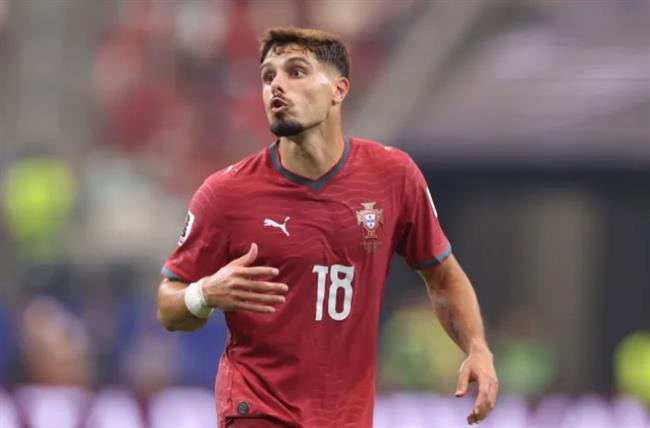 HLV Enzo Maresca muốn Man City chiêu mộ Pedro Neto