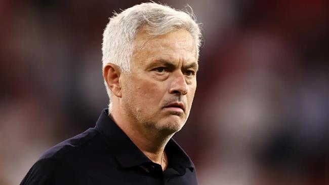 Mourinho tiết lộ từ chối lời mời tiếp quản MU của Sir Alex 1