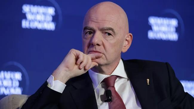 UEFA chê bai chủ tịch FIFA tự làm xấu mặt mình 1