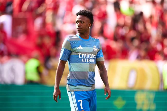 Arsenal theo đuổi Vinícius Jr: Những gì đang diễn ra phía sau các cuộc đàm phán với Real Madrid
