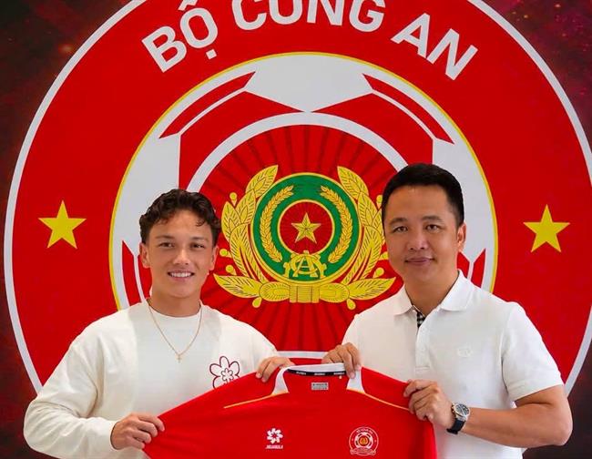 CLB Công an TP. Hồ Chí Minh trình làng hậu vệ Việt kiều Bỉ
