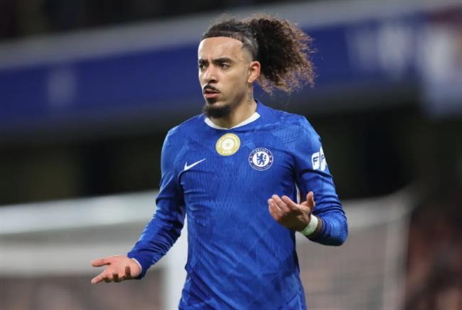 PSG muốn vượt mặt Man City vụ Malo Gusto