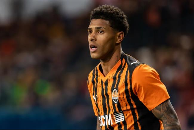 MU và Arsenal đại chiến giành tiền đạo của Shakhtar Donetsk