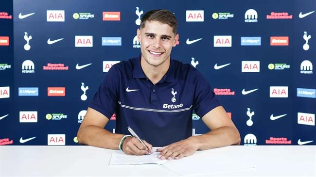 Micky van de Ven gia hạn hợp đồng với Tottenham