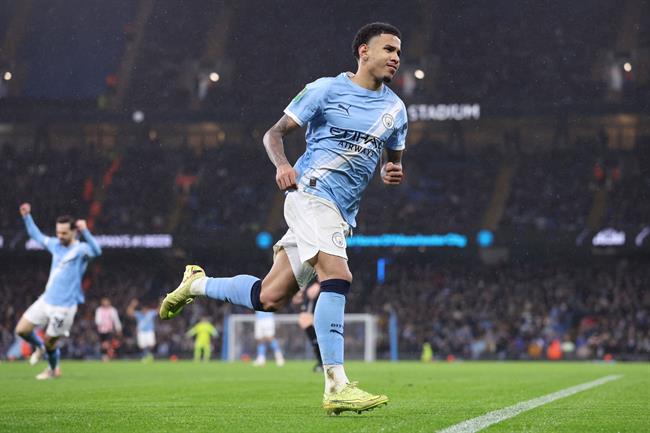 Savinho không tham gia buổi tập của Man City