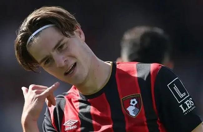 Chelsea chiêu mộ thêm tiền vệ của Bournemouth