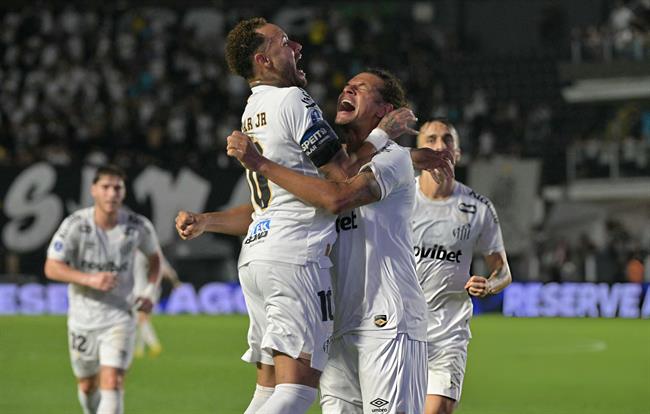 Neymar đáp trả chỉ trích của CĐV Santos 1