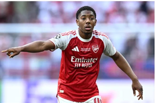Arsenal sẽ mắc sai lầm lớn nếu bán Myles Lewis-Skelly