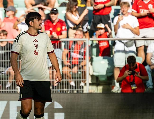 Man United 2-4 AC Milan: Cơn gió ngược cuối hè