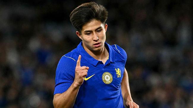 Sao trẻ vừa cập bến Chelsea được đem cho Burnley mượn