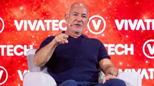 Chủ sở hữu Liverpool bán cổ phần cho liên danh có Jeff Bezos