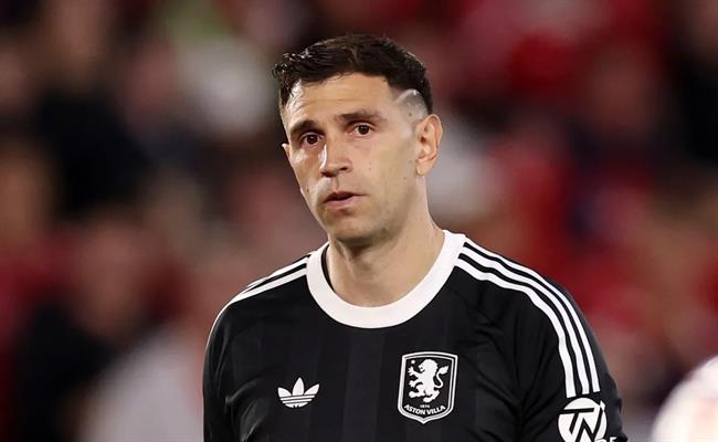 Thương vụ Emiliano Martinez gia nhập Juventus đã đổ bể