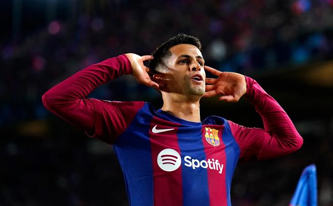 Joao Cancelo chuẩn bị trở lại Barcelona lần thứ 3