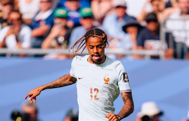 Liverpool và PSG cách nhau 25 triệu bảng vụ Bradley Barcola